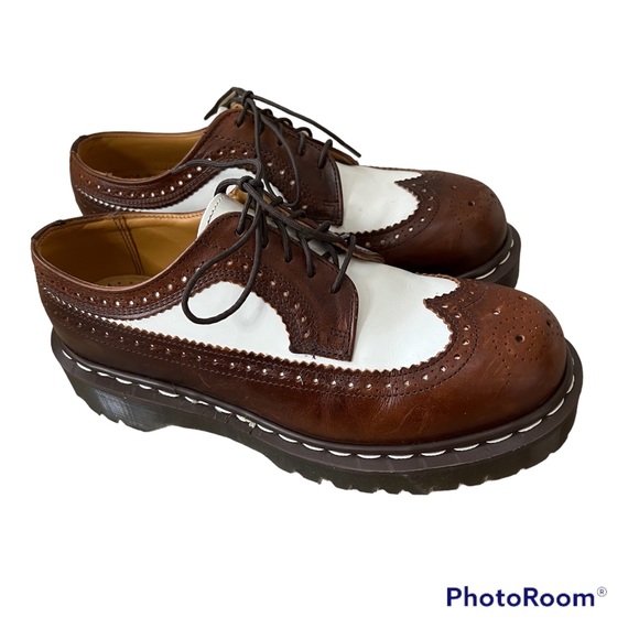 Dr. Martens Other - Vintage Dr. Martens brown white wingtip Oxford shoes leather 6UK 8W 7M unisex.
